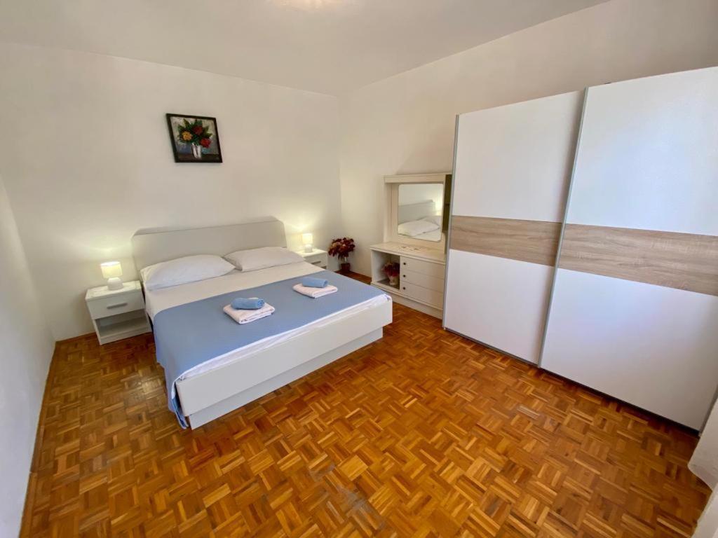 Porat Apartment Starigrad Paklenica Luaran gambar