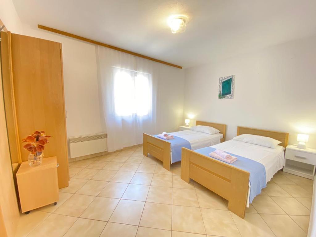 Porat Apartment Starigrad Paklenica Luaran gambar